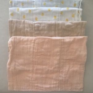 Burp cloths bundle (4)